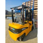 Elektrischer Gabelstapler 1,5 t mit 4,5 m Triplexmast, Seitenschieber, Vollreifen & LED, 60V – Bild 6