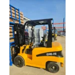 Elektrischer Gabelstapler 1,5 t mit 4,5 m Triplexmast, Seitenschieber, Vollreifen & LED, 60V – Bild 3