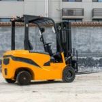 Elektrischer Gabelstapler 1,5 t mit 4,5 m Triplexmast, Seitenschieber, Vollreifen & LED, 60V – Bild 9